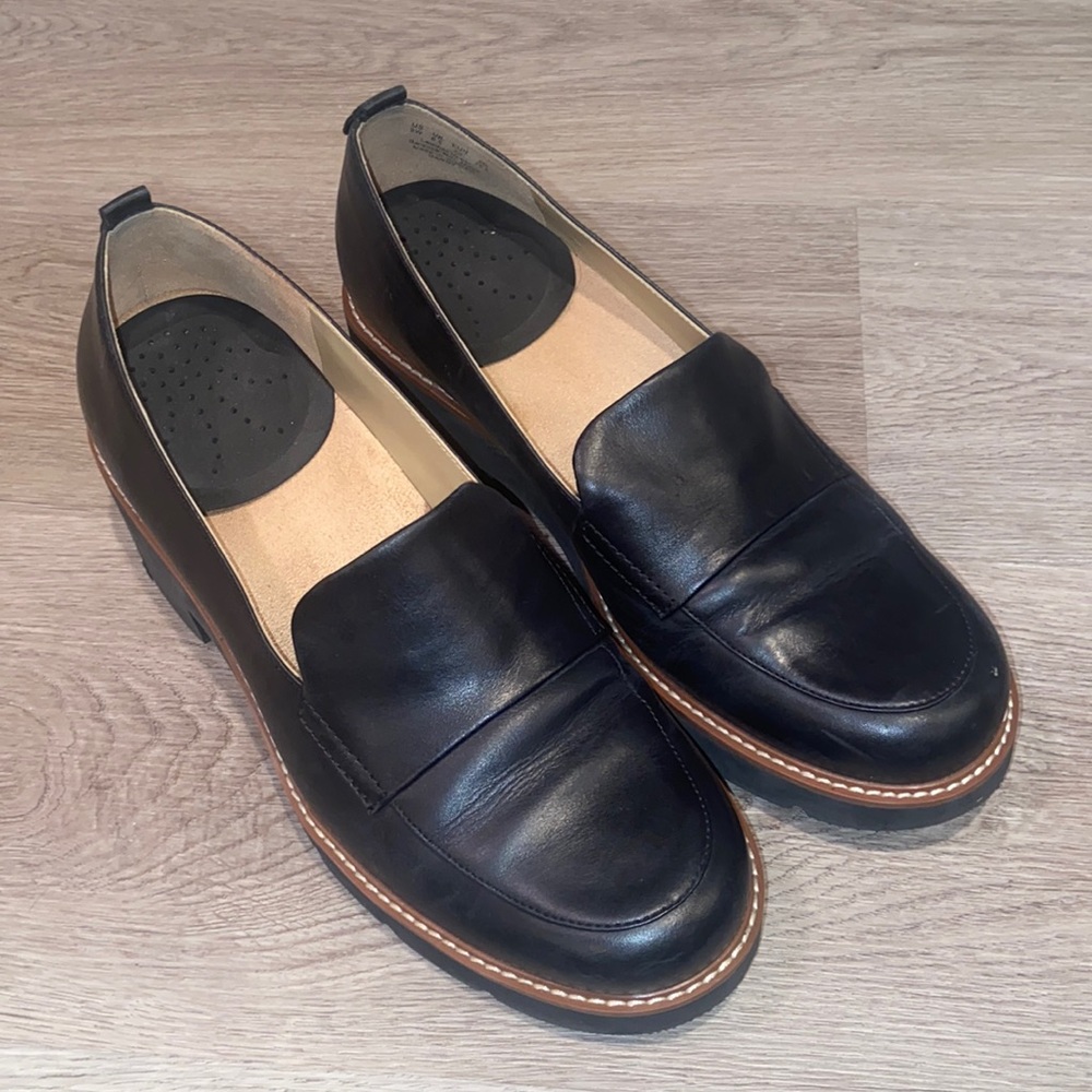 Naturalizer Black Darry Heeled Loafers